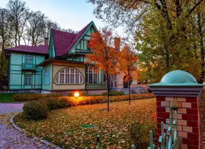 Авторская пешеходная экскурсия по Каменному острову